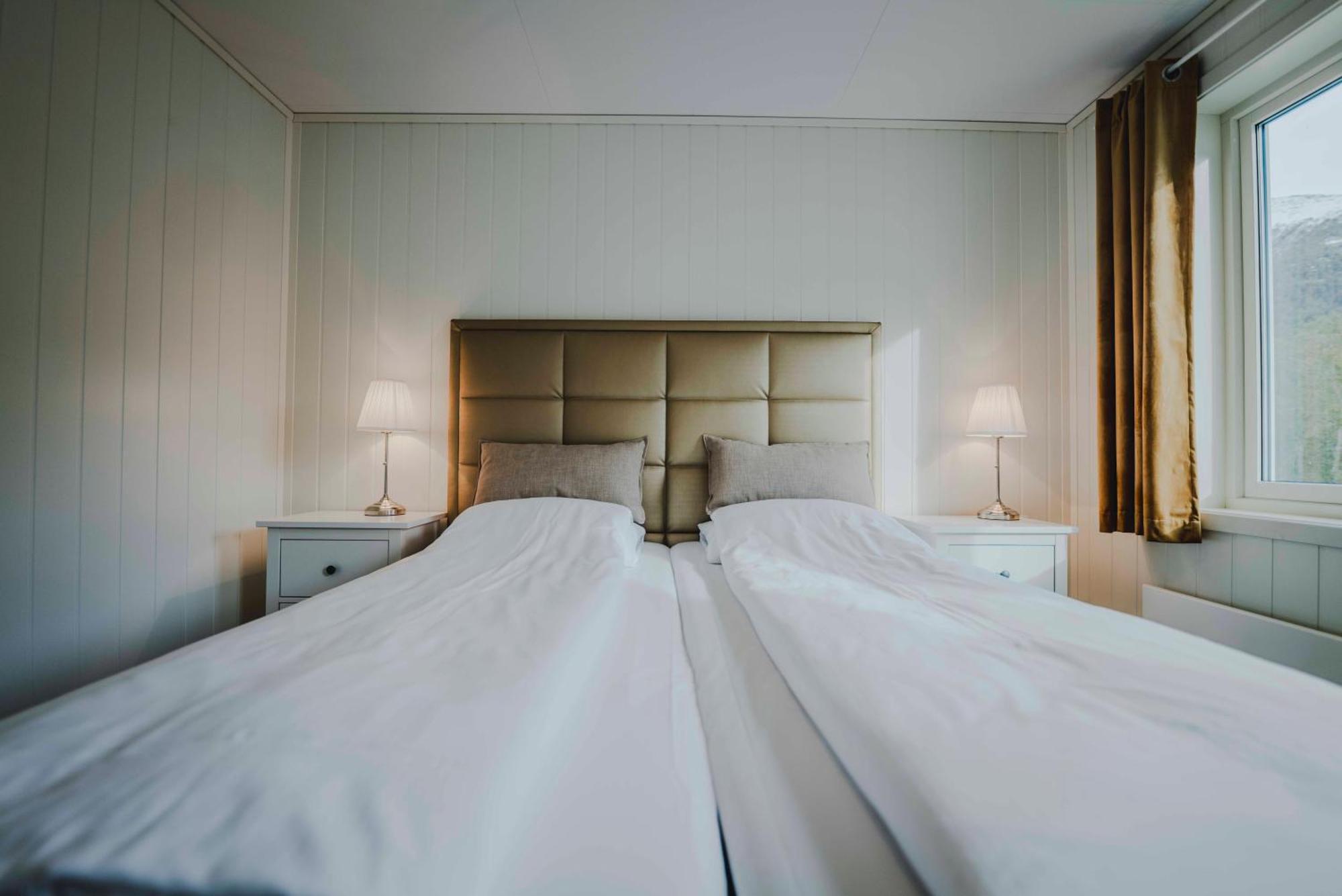 Loen Apartments Екстер'єр фото